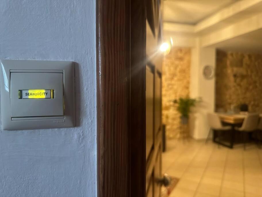 Seamplicity Cozy Apartment Ираклион Экстерьер фото